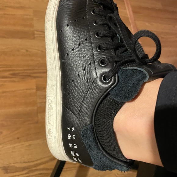 Adidas Superstar Sam Smith- size US 7 Men- 9 W - Picture 2 of 4
